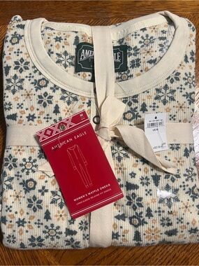 AMERICAN EAGLE WAFFLE ONSIE